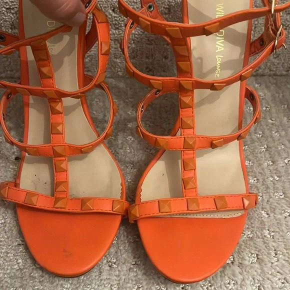 Orange heels - Picture 2 of 4